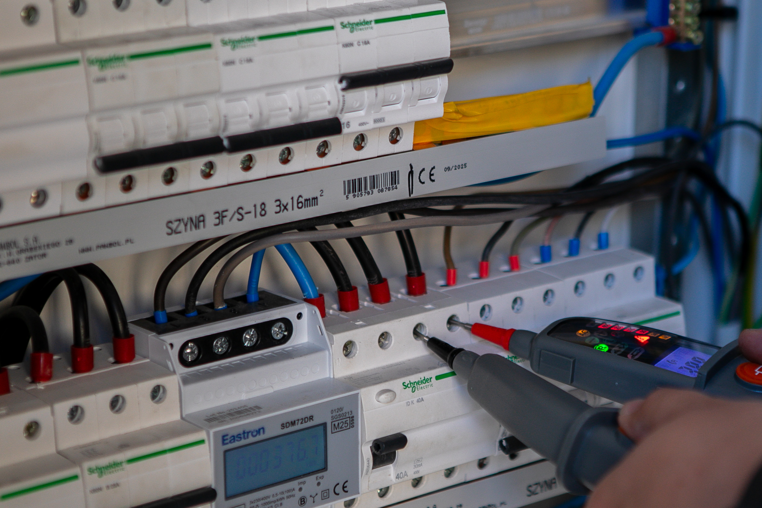 instalacja elektryczna